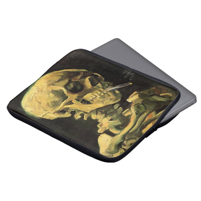 Skull med Burning Cigarette av Vincent van Gogh Laptop Sleeve (Framsida topp)