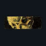 Skull med Burning Cigarette av Vincent van Gogh Returadress Etikett<br><div class="desc">Skull med Burning Cigarette av Vincent van Gogh är en vintage bra konst post impressionism fortfarande livmålning. En porträtt av humant skelettrökning. Underbar använda för antirökprodukter. Rökning av dödor på 1 000-talet varje år hjälper någon att sluta röka idag. Underbar image för Halloween eller Día de los Muertos, Day of...</div>