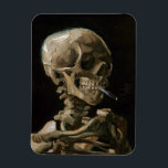 Skull med Burning Cigarette Vincent van Gogh Art Magnet<br><div class="desc">Vincent van Gogh (holländska, 1853-1890) Skull på en Skeleton med Burning Cigarette, 1885-86, Oil on canvas Unframed: 32 cm × 24, 5 cm (13 x 9, 6 tum) Tidigt arbete av Vincent van Gogh. Denna lilla målning är en del av den permanenta samlingen av Van Gogh-museet i Amsterdam. Det var...</div>