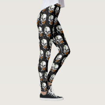 Skull med svart bakgrund med monarch Butterflies
