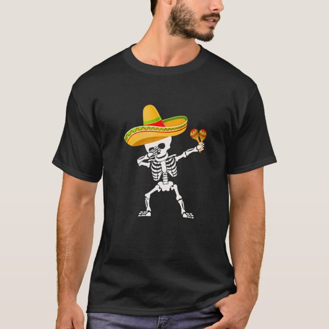 Skull Mexican Poncho Cinco De Mayo Dabbing Skeleto T Shirt (Framsida)