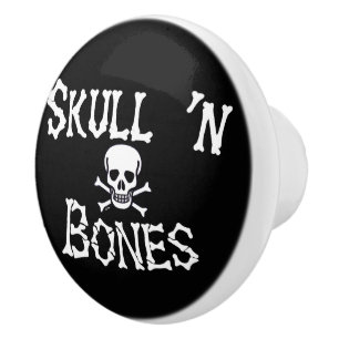Skull n Bones black w ord keramisk knopp