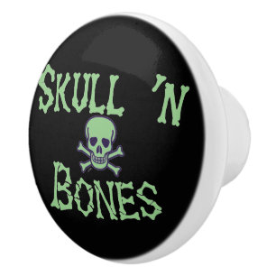 Skull n Bones grönt black w ord keramisk knopp