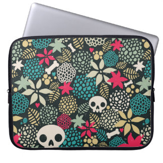 Skull på blommor laptop fodral