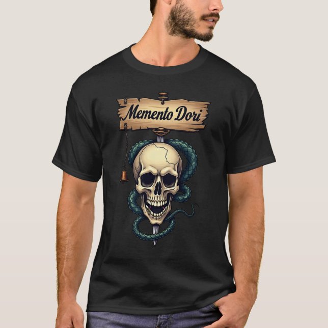 Skull & server: En tatuerad påminnelse T Shirt (Framsida)