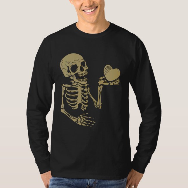 Skull Skeleton Hand Holding Red Heart Love T Shirt (Framsida)