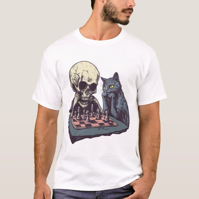 Skull vs Cat � Funny Chess Battle T Shirt (Framsida)