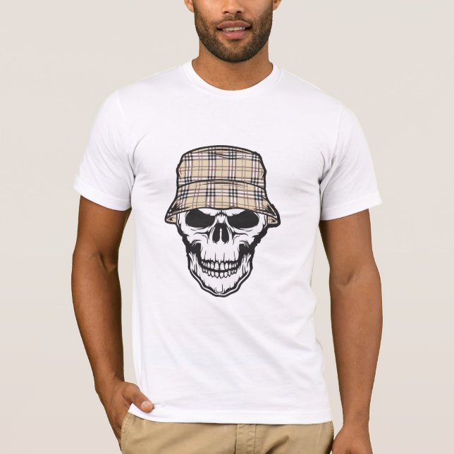 Skull with Plaid Bucket Hat Graphic T Shirt (Framsida)