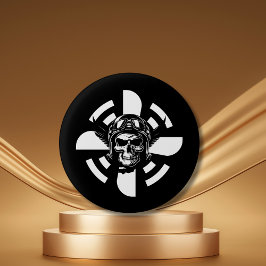 Skullpilot och flygplanspropeller, minimalistisk,  knapp