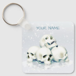 Skulls in the snow. Personalized Nyckelring