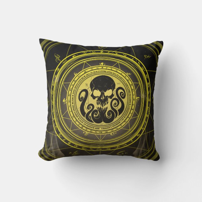 Skullthulhu Fearfull Gult Arkan Kudde (Framsida)