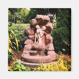 Skulptur i parken magnet