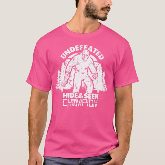 Skunk Ape Obesegrad Göm Seek Champion Cryptid T Shirt (Framsida)