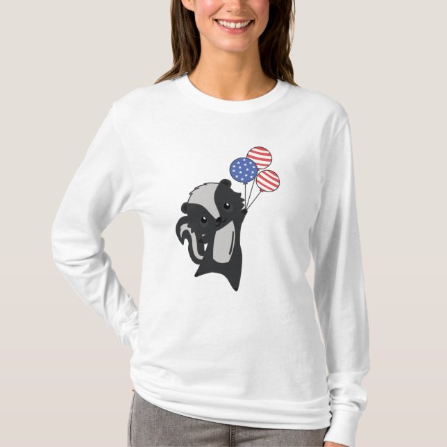 Skunk Funny Cat 4:e juli amerikanska Flagga T Shirt (Framsida)