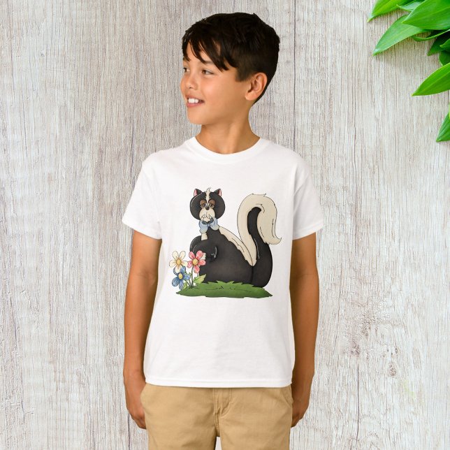 Skunk med blommor t shirt (Skapare uppladdad)