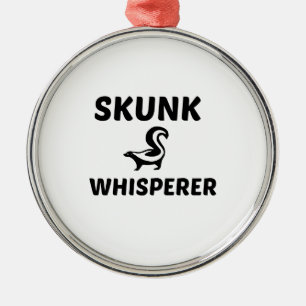 SKUNK WHISPERER JULGRANSPRYDNAD METALL