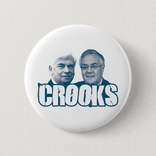 SKURKAR: Chris Dodd och grälöppenhjärtig Knapp