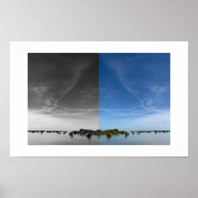 Sky Above Water Reflection Photography  Poster (Framsidan)