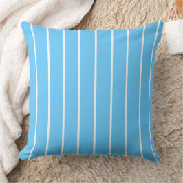 Sky Blue and White Summer Stripes Kudde