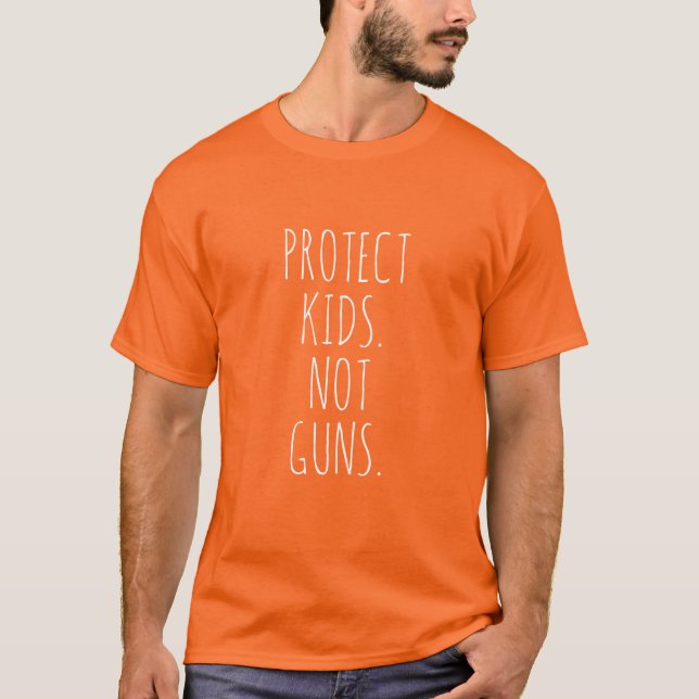 Skydda barn Ej vapen orange, handskriven T Shirt (Framsida)