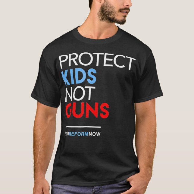 Skydda inte skjutvapen för Gun Control för barn T Shirt (Framsida)