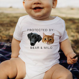 Skyddad av Hund Cat Namn Photo med Hund T Shirt