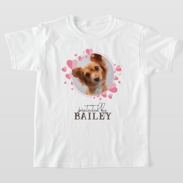 Skyddad av Hund Pet Photo Rosa Hearts T Shirt (Laydown)