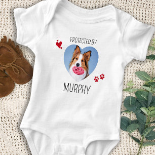 Skyddad av Hund Security Anpassningsbar Heart Pet T Shirt