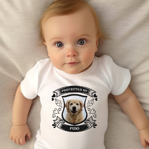 Skyddad av Hund Shield Photo Banner Namn T Shirt