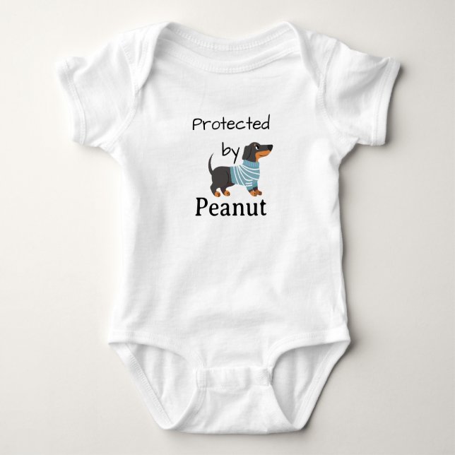 Skyddad av Peanut (Namn) Dachshund T Shirt (Framsida)