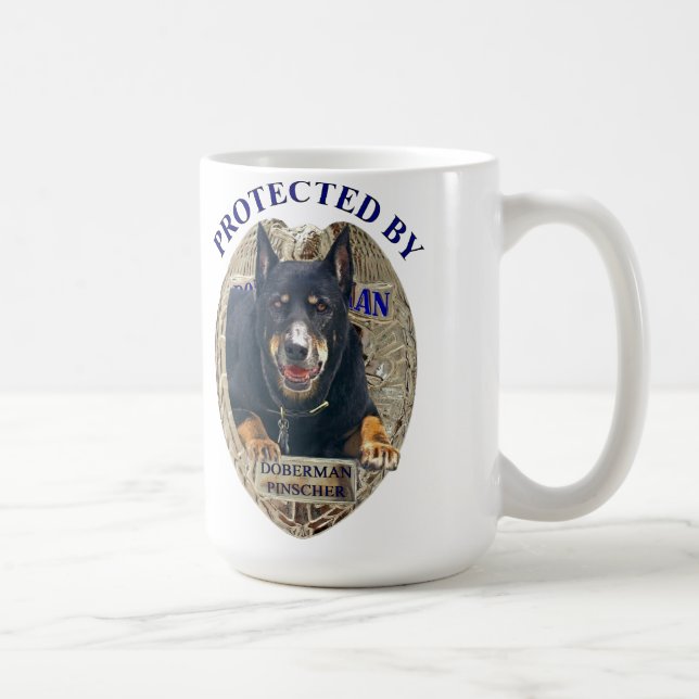 Skyddat av Dobermanpinscheren Kaffemugg (Höger)