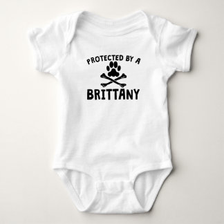 Skyddat av en Brittany Tee