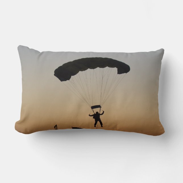 Skydiver Fallskärm vid Sunset Himlar Diver Lumbarkudde (Framsida)