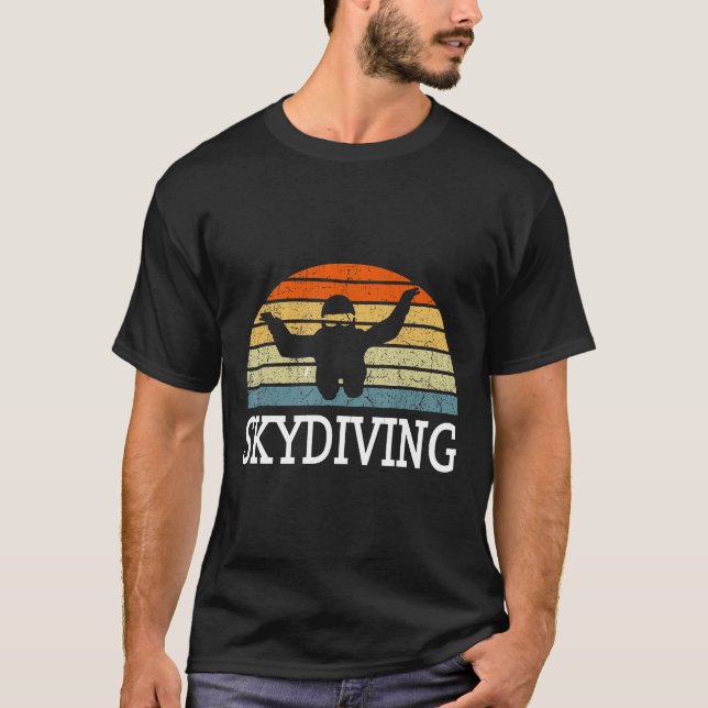 Skydiving Funny Flies Gift Fallskärm Tee (Framsida)