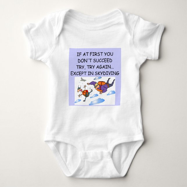 SKYDIVING T-SHIRT (Framsida)