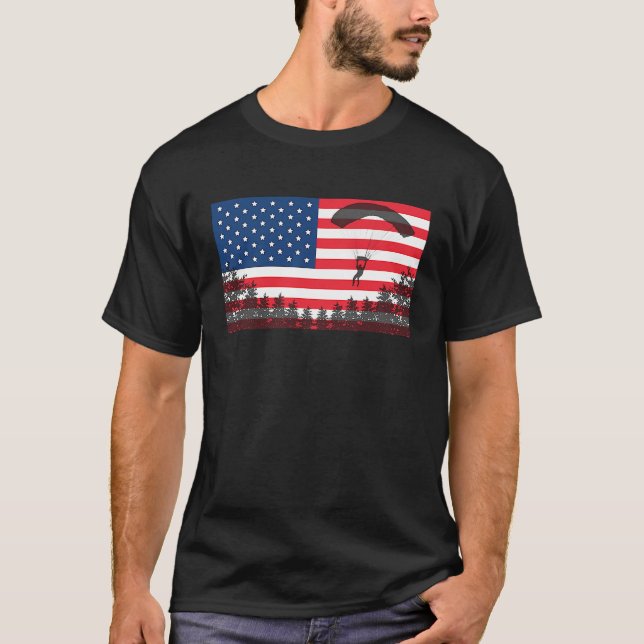 Skydiving USA flagga Skydiver Fallskärm BASE Jump  T Shirt (Framsida)