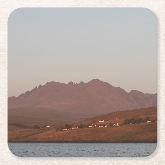 Skye Cuillin Bergen Dramatisk Röd Himmel Landskaps Underlägg Papper Kvadrat (Framsidan)