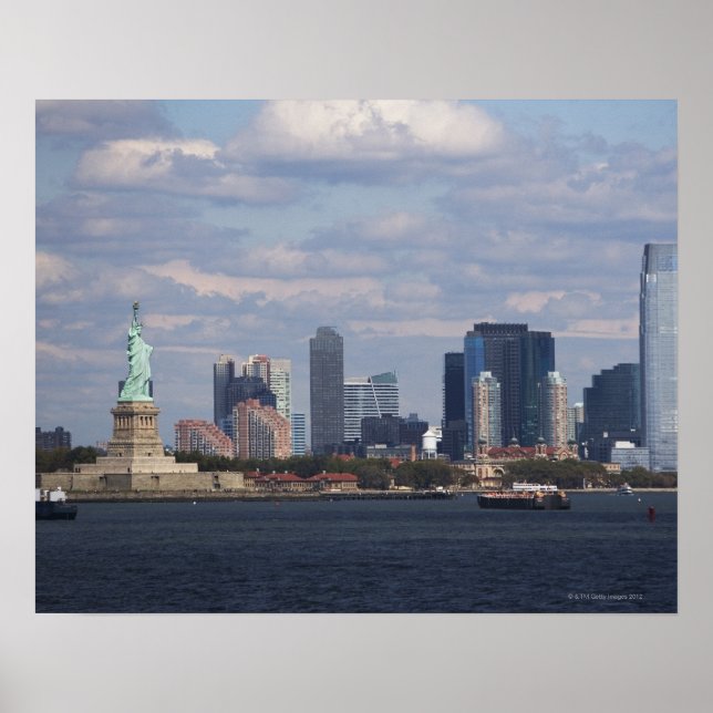 Skyline med Frihetsgudinnan Poster (Framsidan)