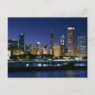 Skyline of Downtown Chicago på natten Vykort