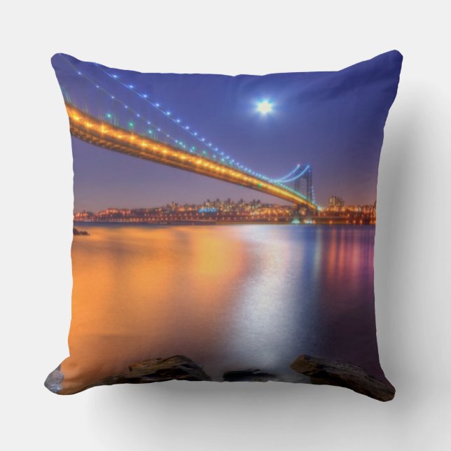 Skymning George Washington BridgePalisades, NJ. Kudde (Framsida)