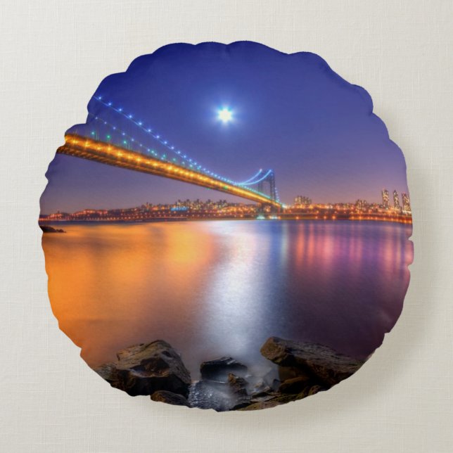 Skymning George Washington BridgePalisades, NJ. Rund Kudde (Framsidan)