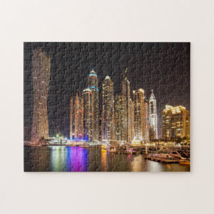 Skyscraper i den Dubai marinaen på natten, UAE Pussel