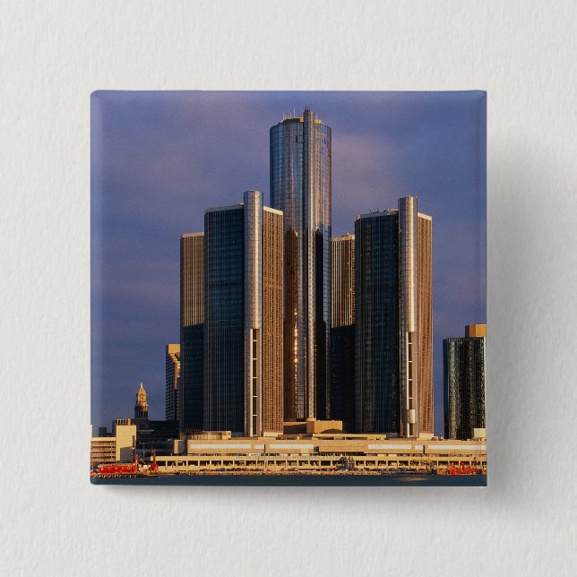 Skyscraper vid vatten i Detroit 3 Knapp (Framsida)