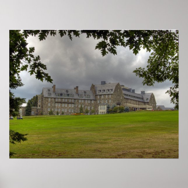 Skytop Lodge Poster (Framsidan)