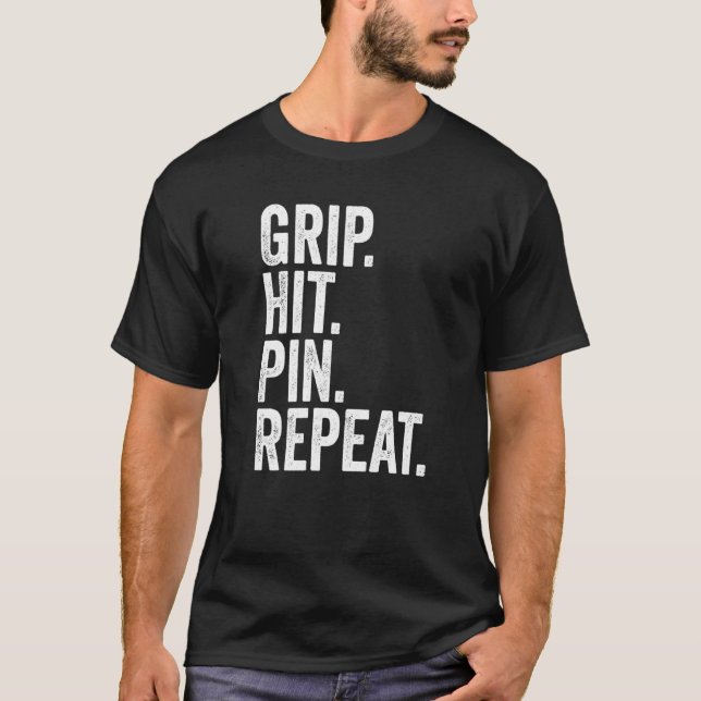 Slå Pin Repeat Arm Villing 1 i arm T Shirt (Framsida)