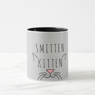 Slaget öron & Whiskers för kattungetypografikatt Mugg