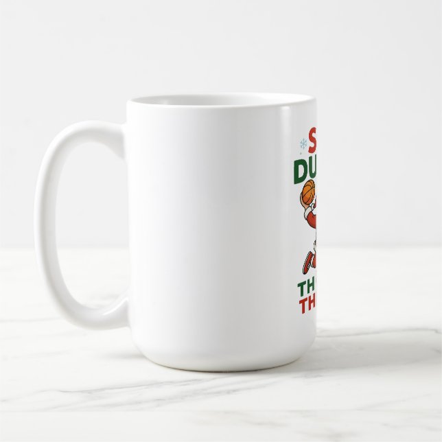 Slam Dunkin Genom Snön- Julbasket Kaffemugg (Vänster)