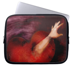 Släng henne med din hjärteelektronik. laptop sleeve