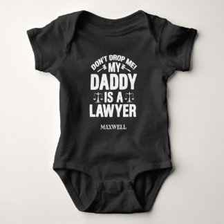 Släpp inte min pappa är advokat. t shirt