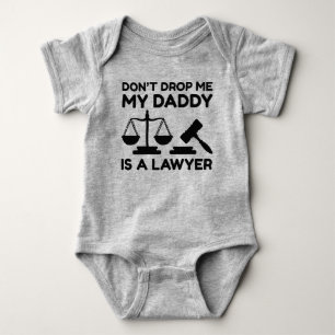 Släpp mig inte min pappa är advokat t shirt